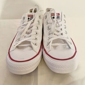 White Converse low tops